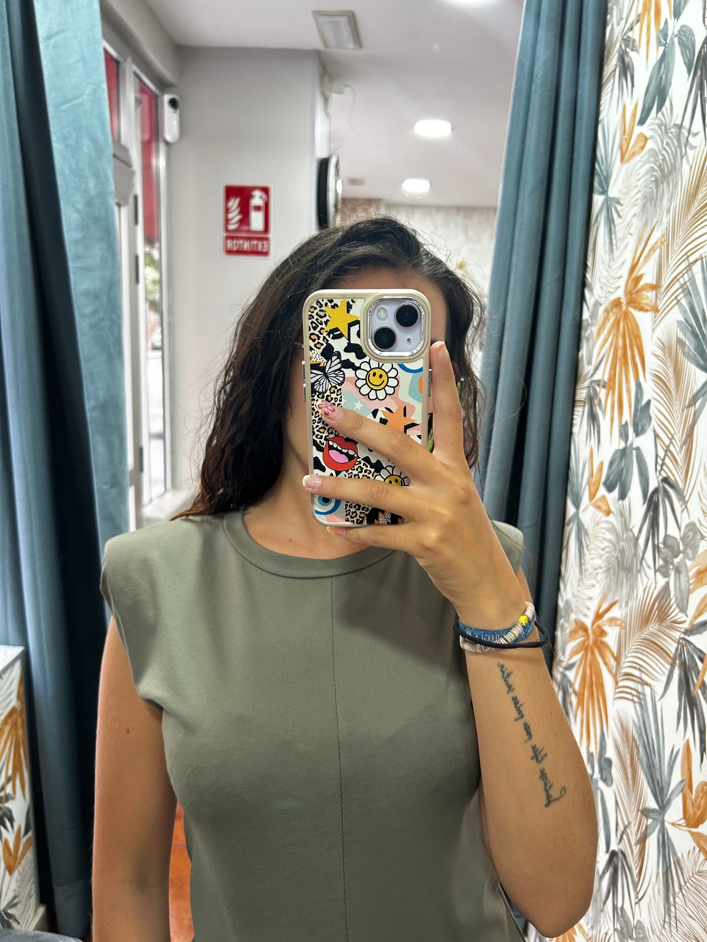 Vestido hombreras - caqui