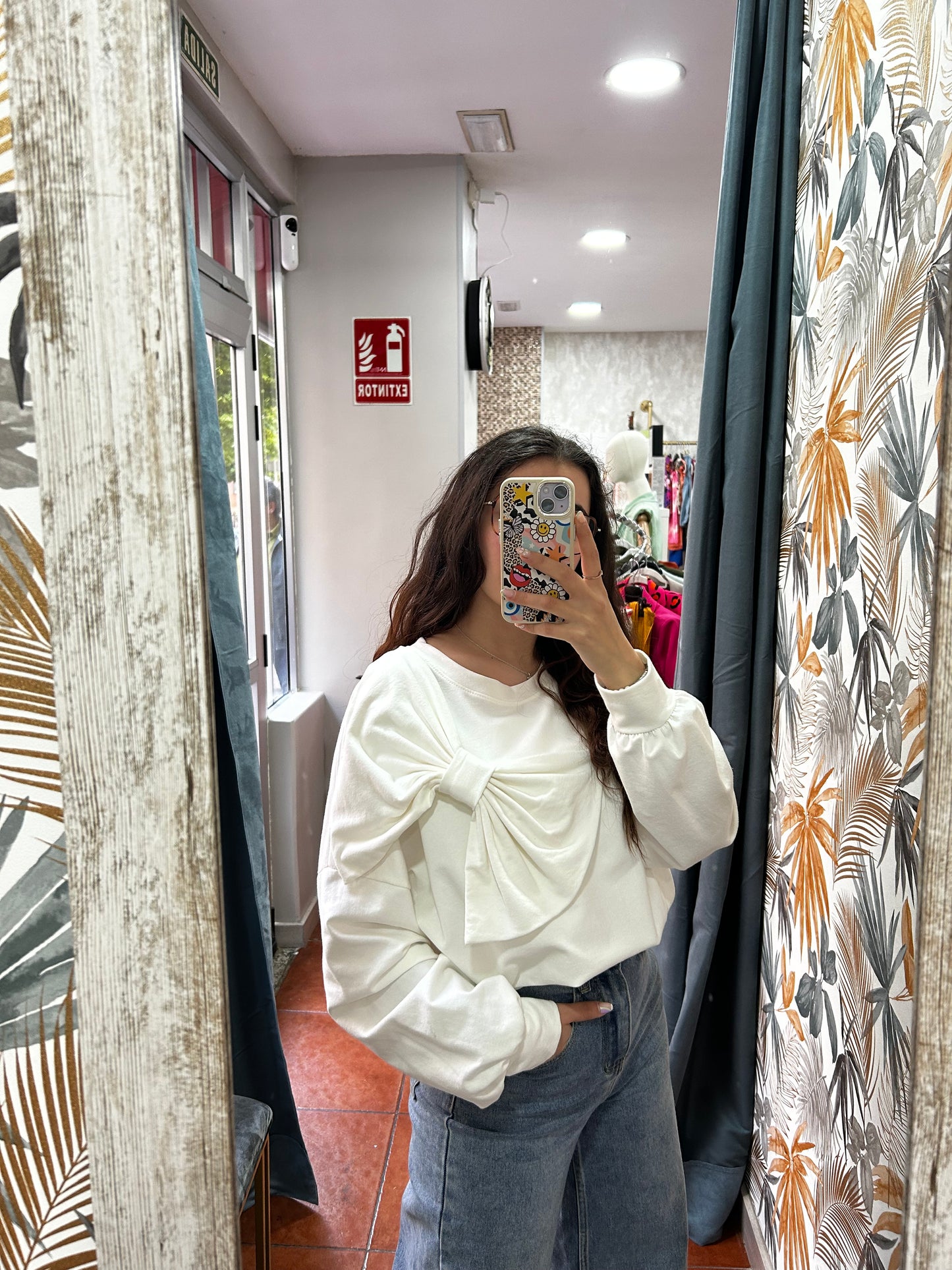 Sudadera lazo blanco