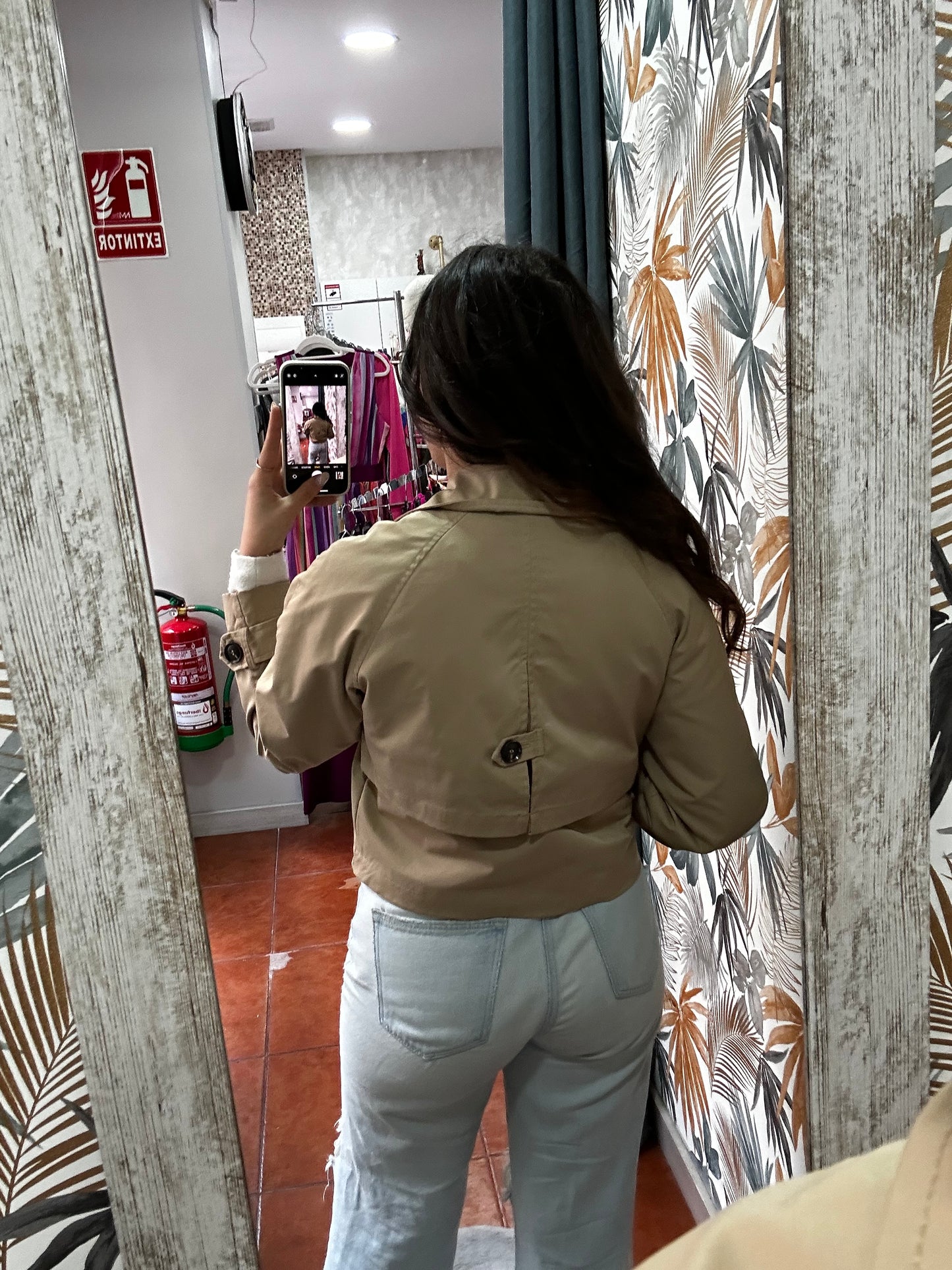 Gabardina marrón