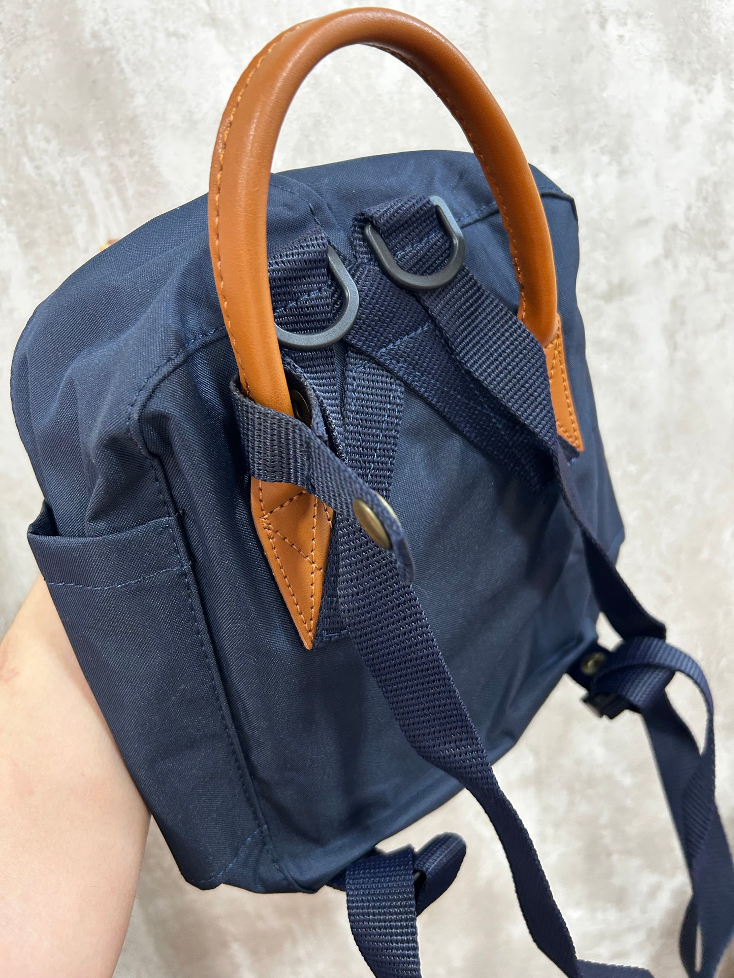 Mochila azul marino