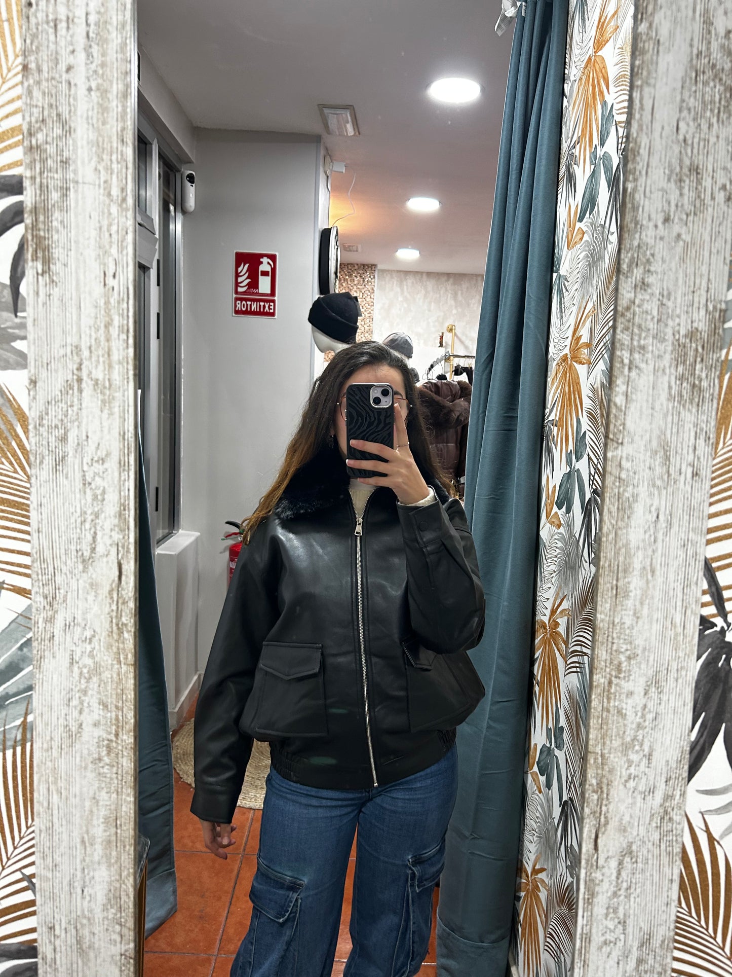 Bomber pelo - negra