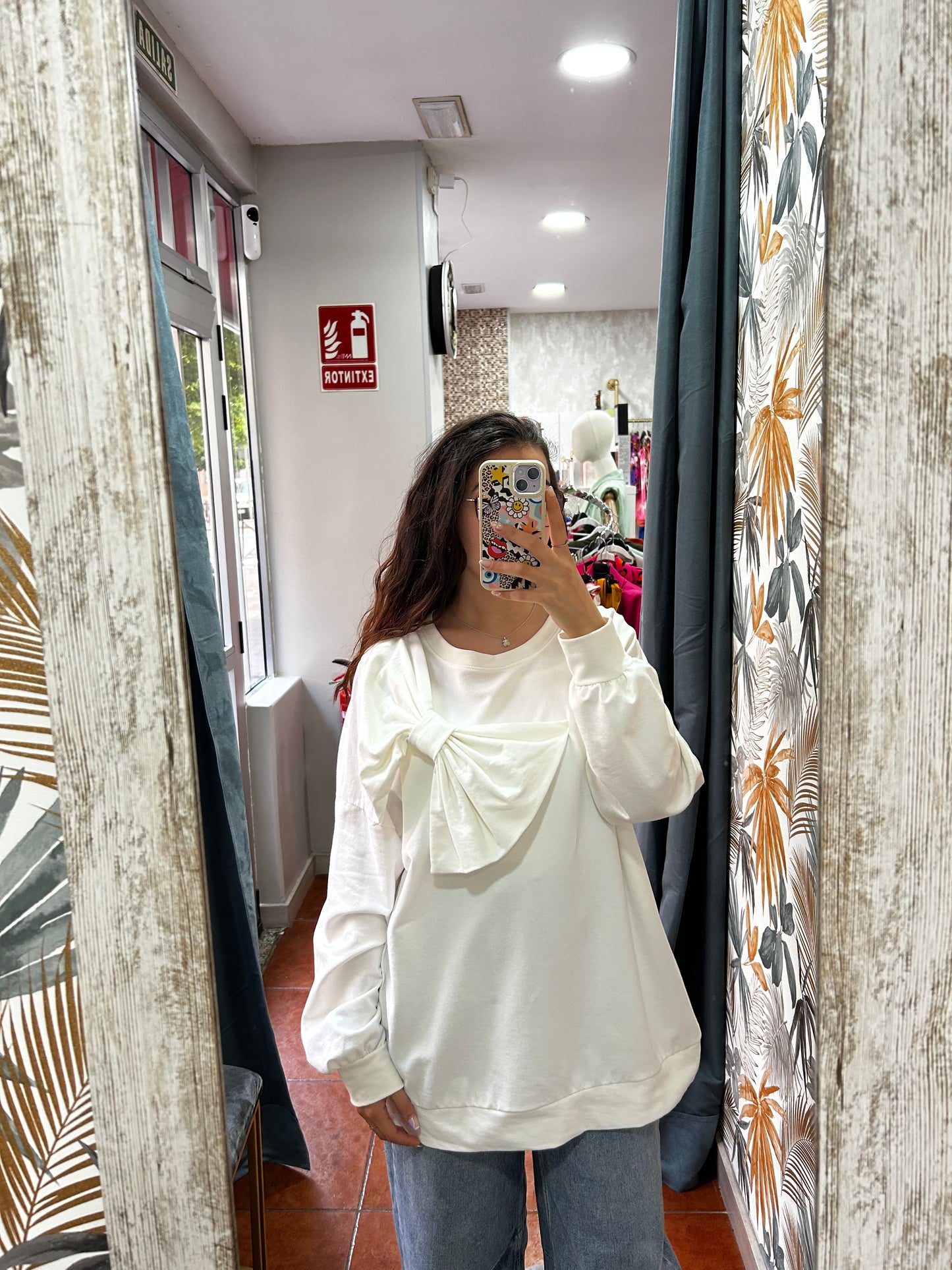 Sudadera lazo blanco