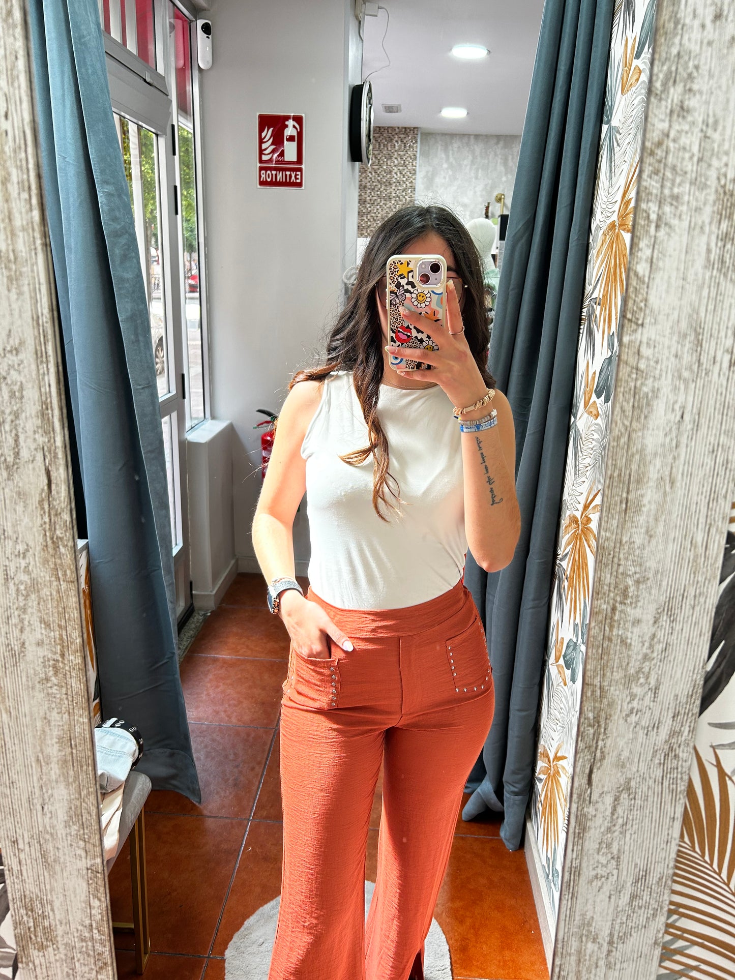 Pantalón acampanado teja