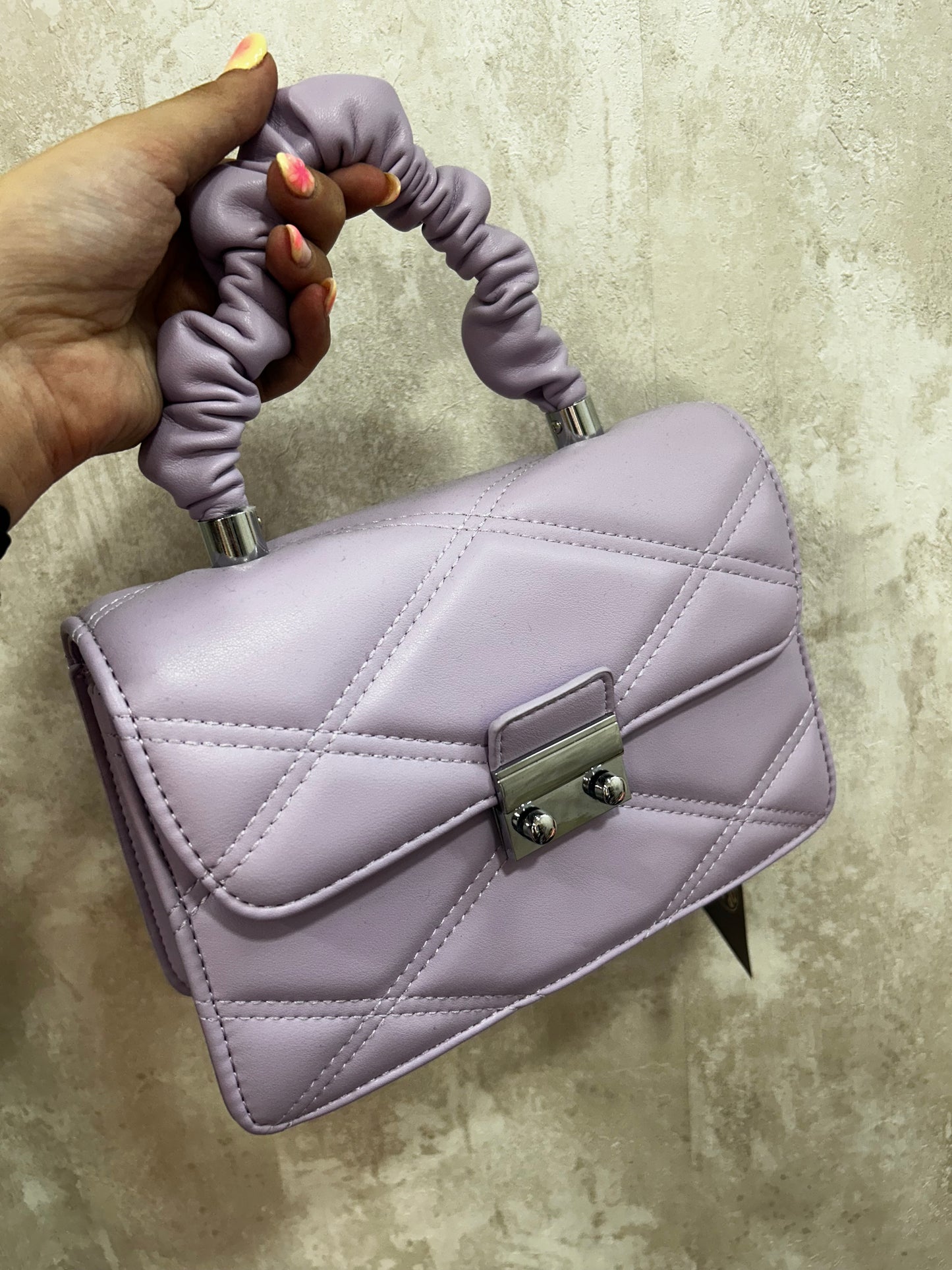Bolso lila