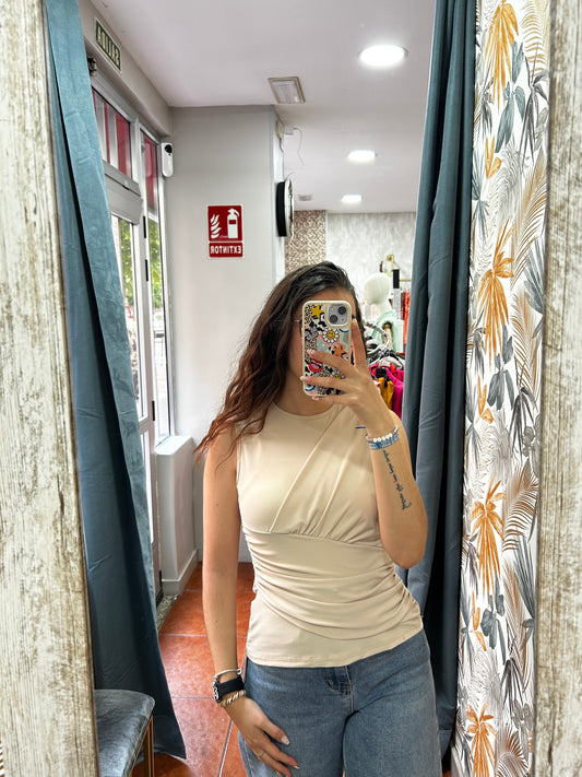 Camiseta fruncida beige