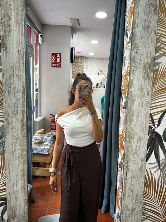 Top blanco abalorio
