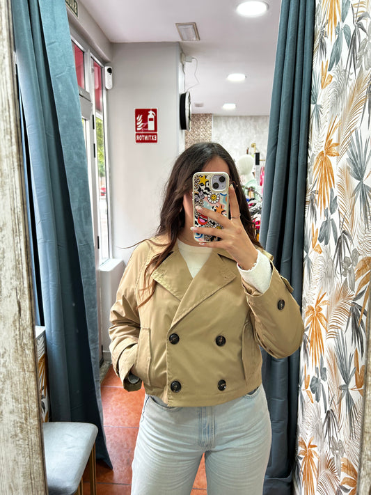Gabardina marrón